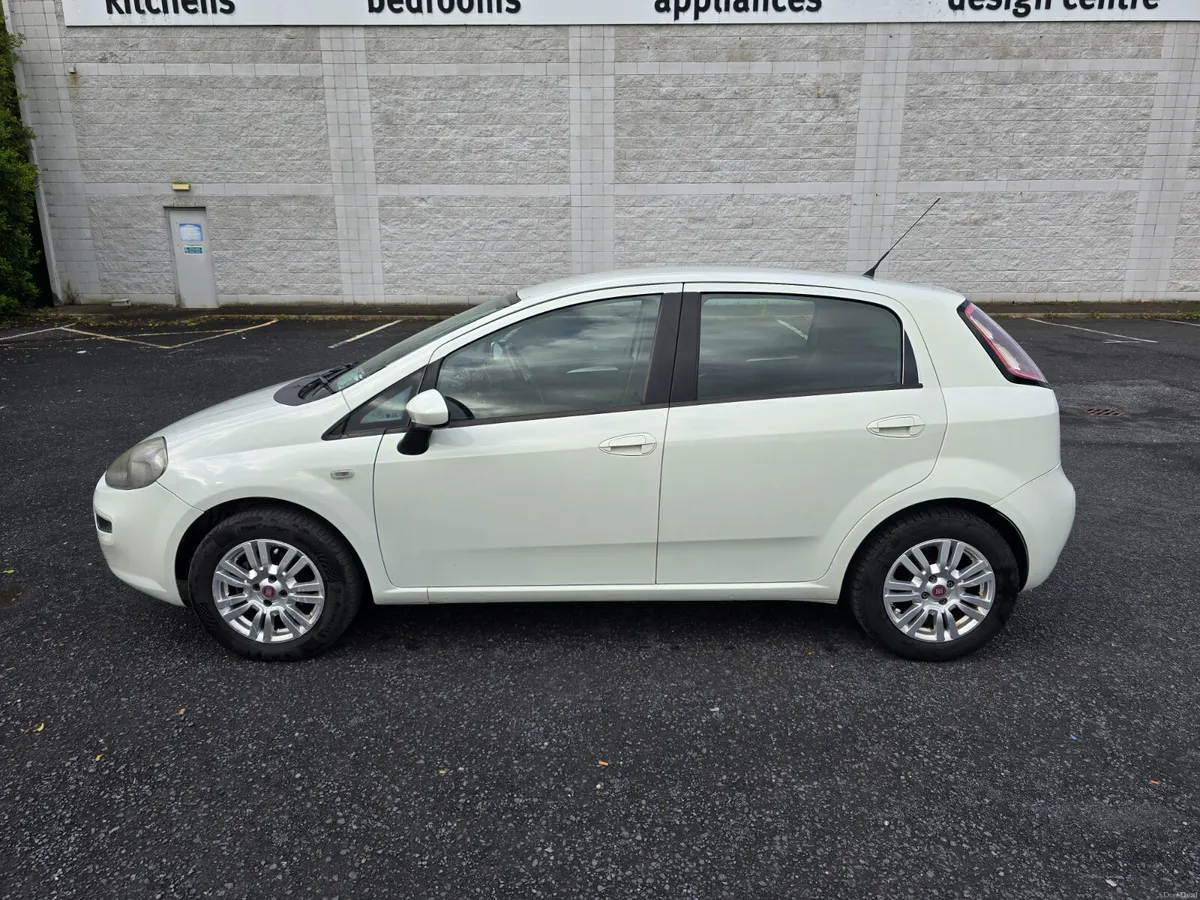 2014 Fiat Punto 1.2 Petrol - Image 6