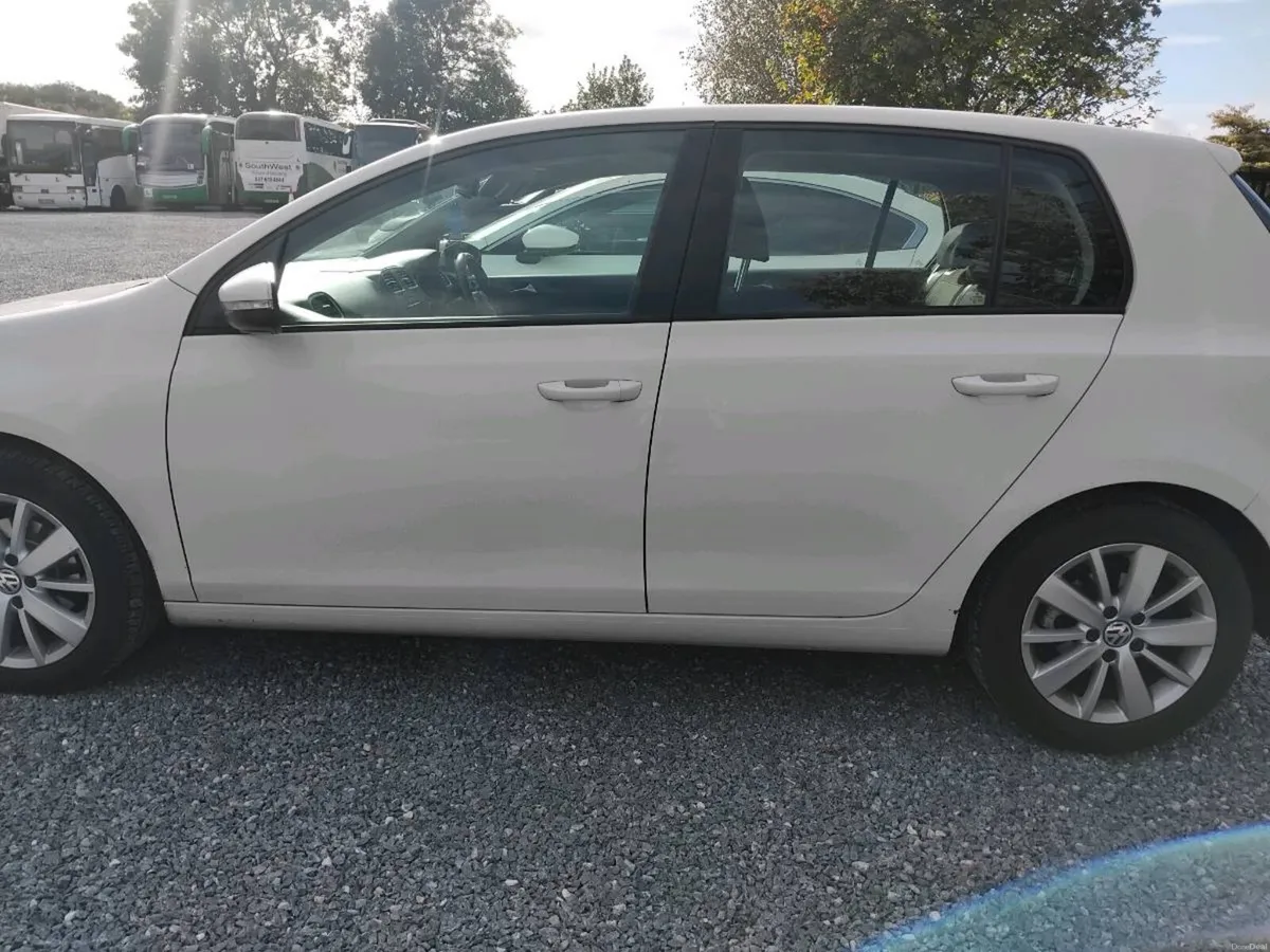 Car - Image 1