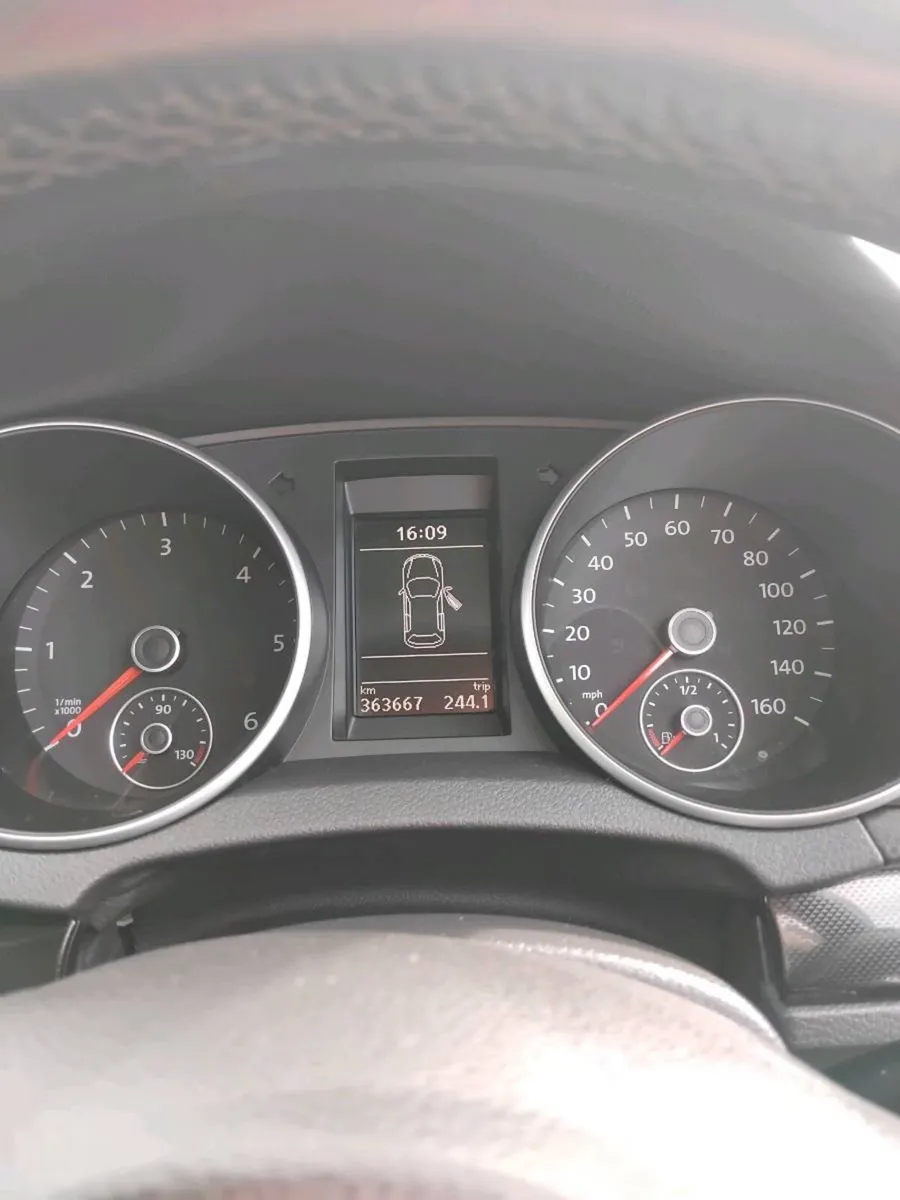 Car - Image 5