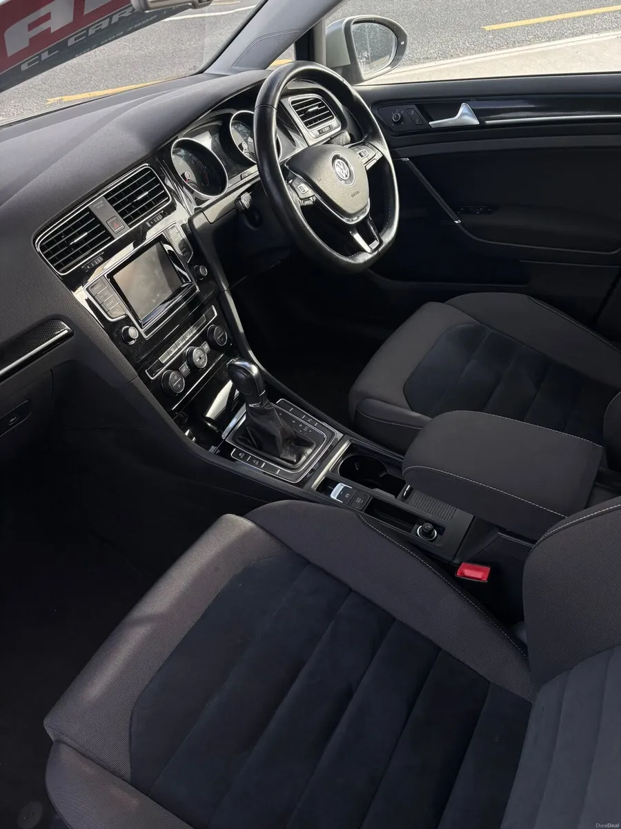 13 VW GOLF AUTOMATIC - Image 5