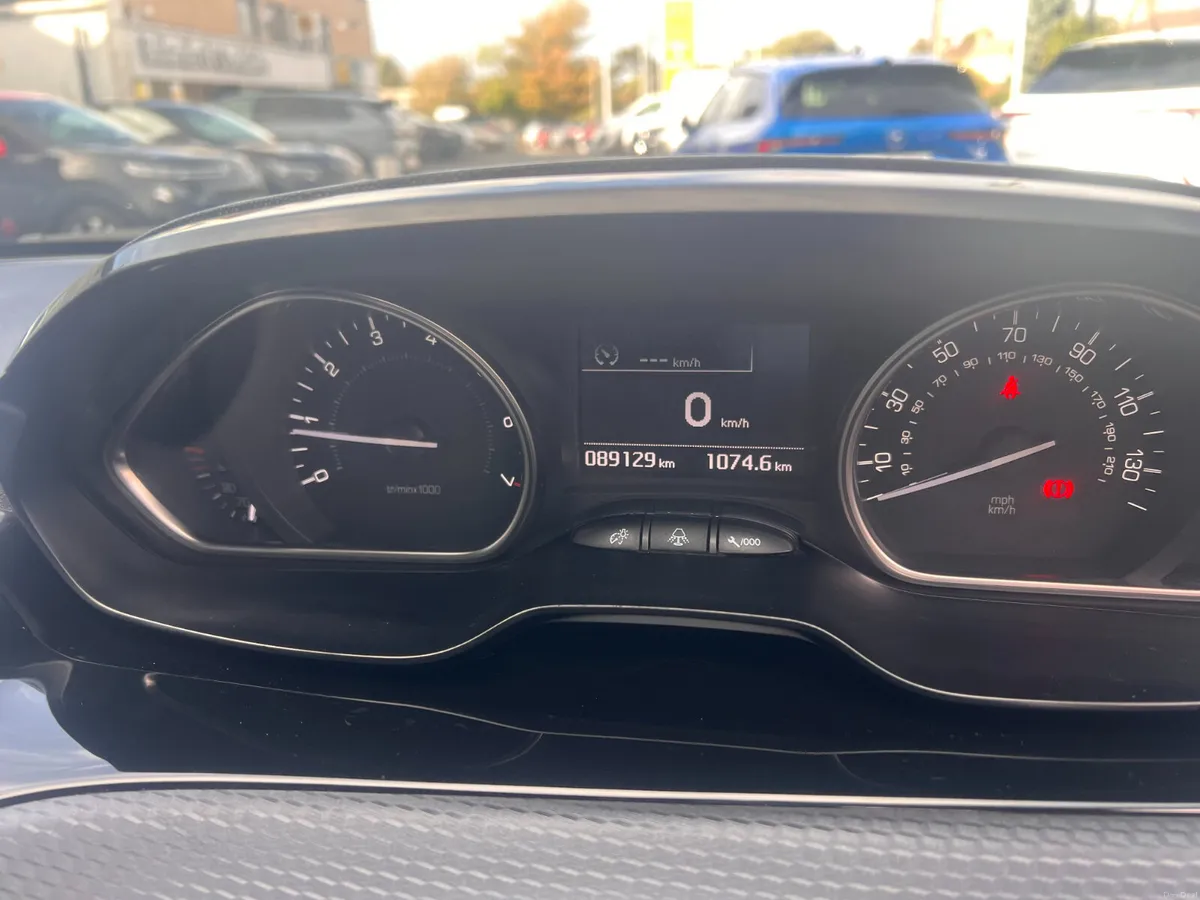 Low Kms Superb Value New NCT Fully Serviced - Image 4