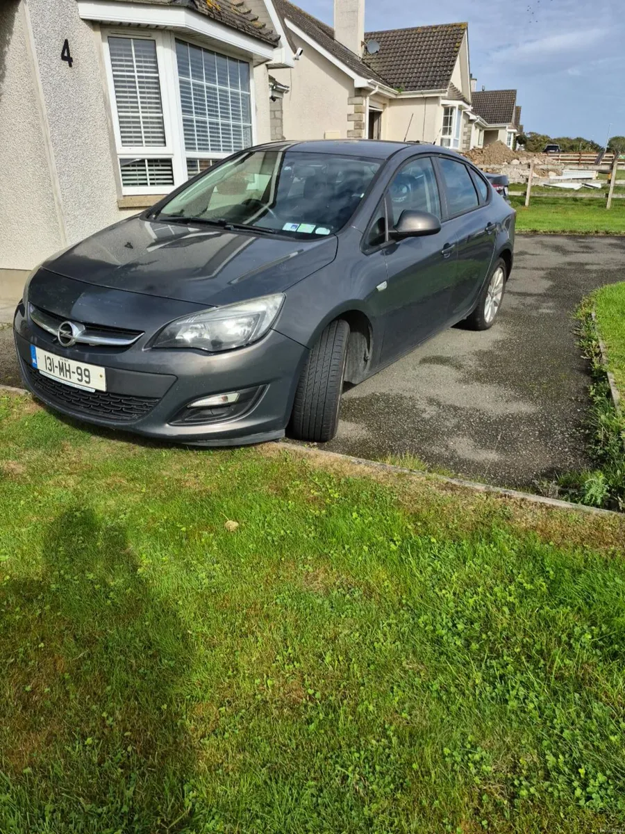 Car - Image 1