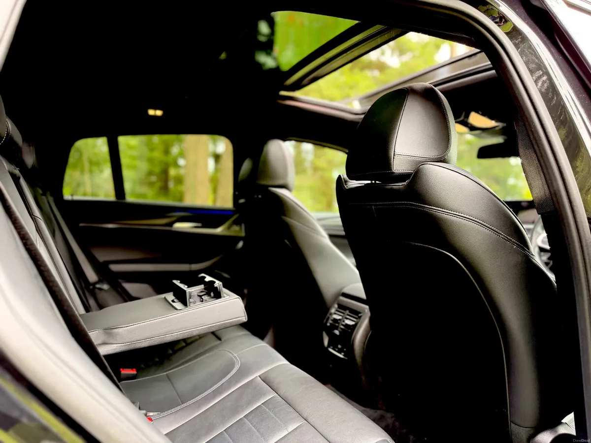 20D MSPORT-X PLUS X-DRIVE * PAN ROOF * - Image 4