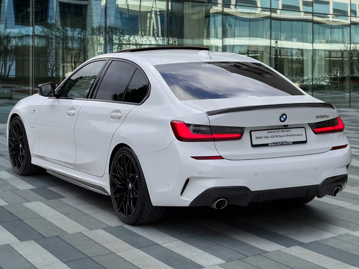 BMW 330e G20 M Sport iPerformance*Excellent Specs* - Image 6