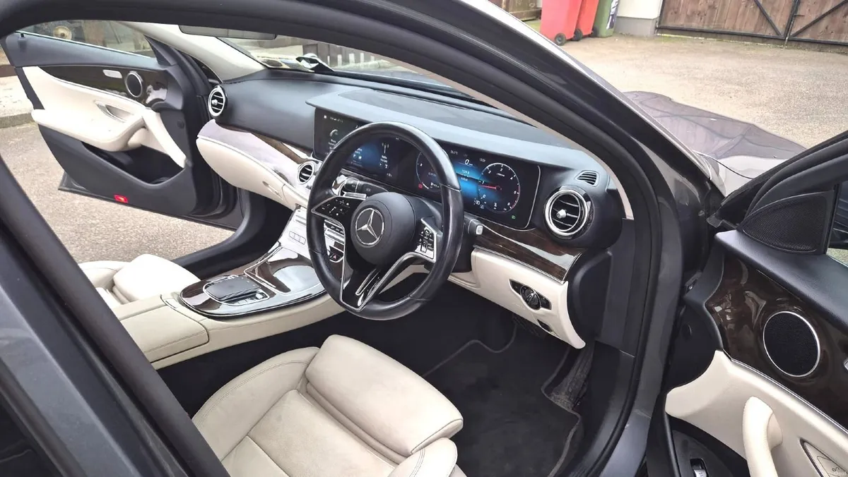 2022  E220 Diesel Mercedes- Benz with AMG spec - Image 6