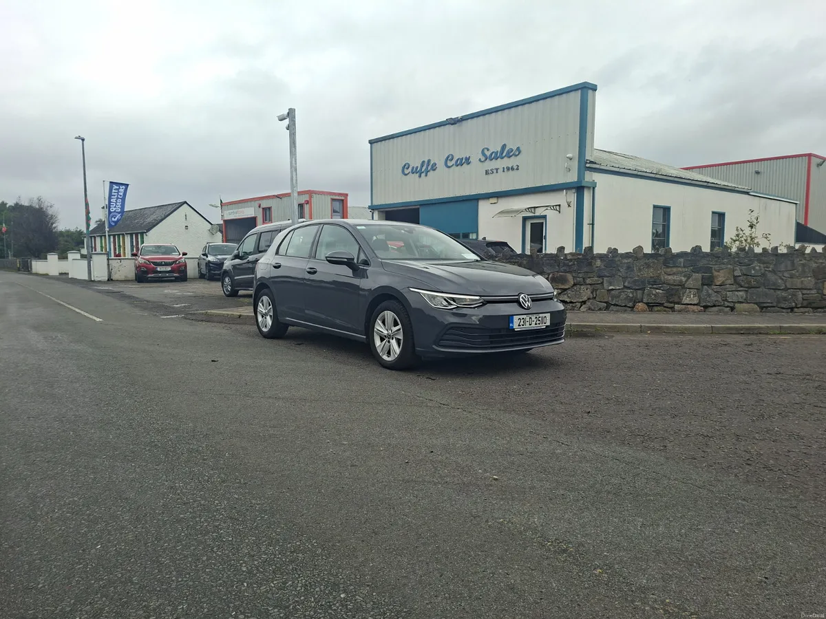 2023 Volkswagen Golf 2.0 TDI 115HP Life - Image 1