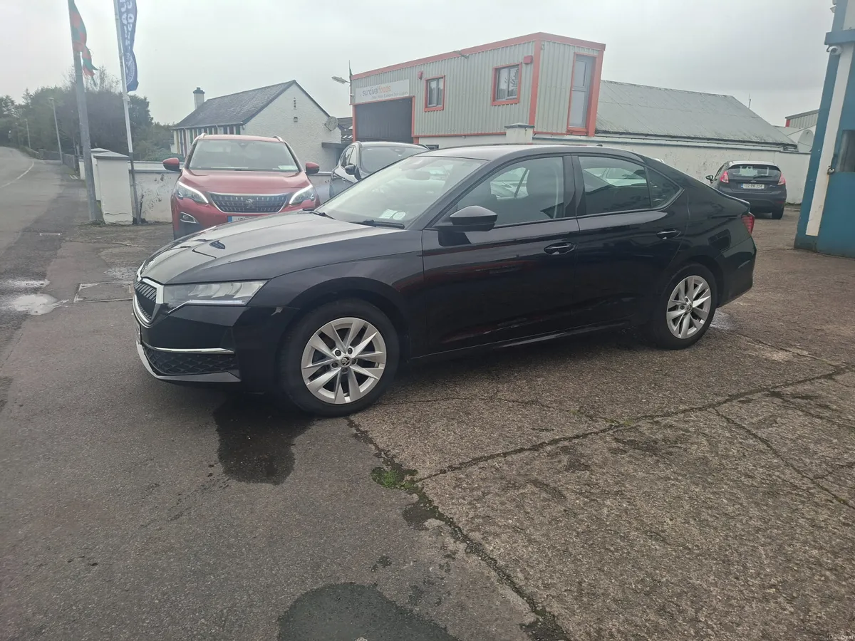2024 Skoda Octavia Selection 1.5TSI 115HP - Image 4