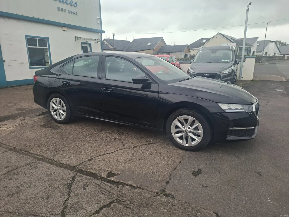 2024 Skoda Octavia Selection 1.5TSI 115HP - Image 2