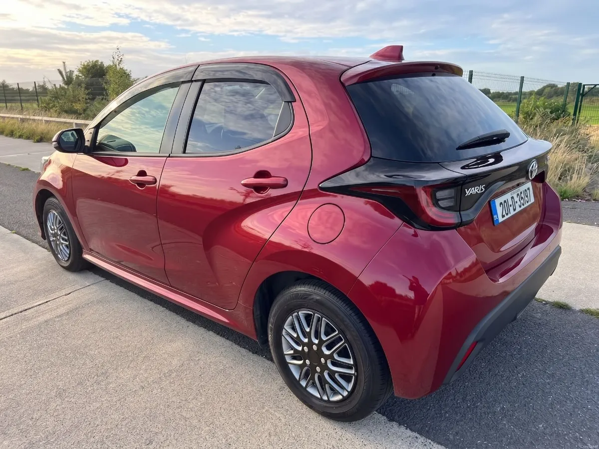 Toyota Yaris -1.5 Hybrid - Top Spec -DIGITAL METER - Image 2