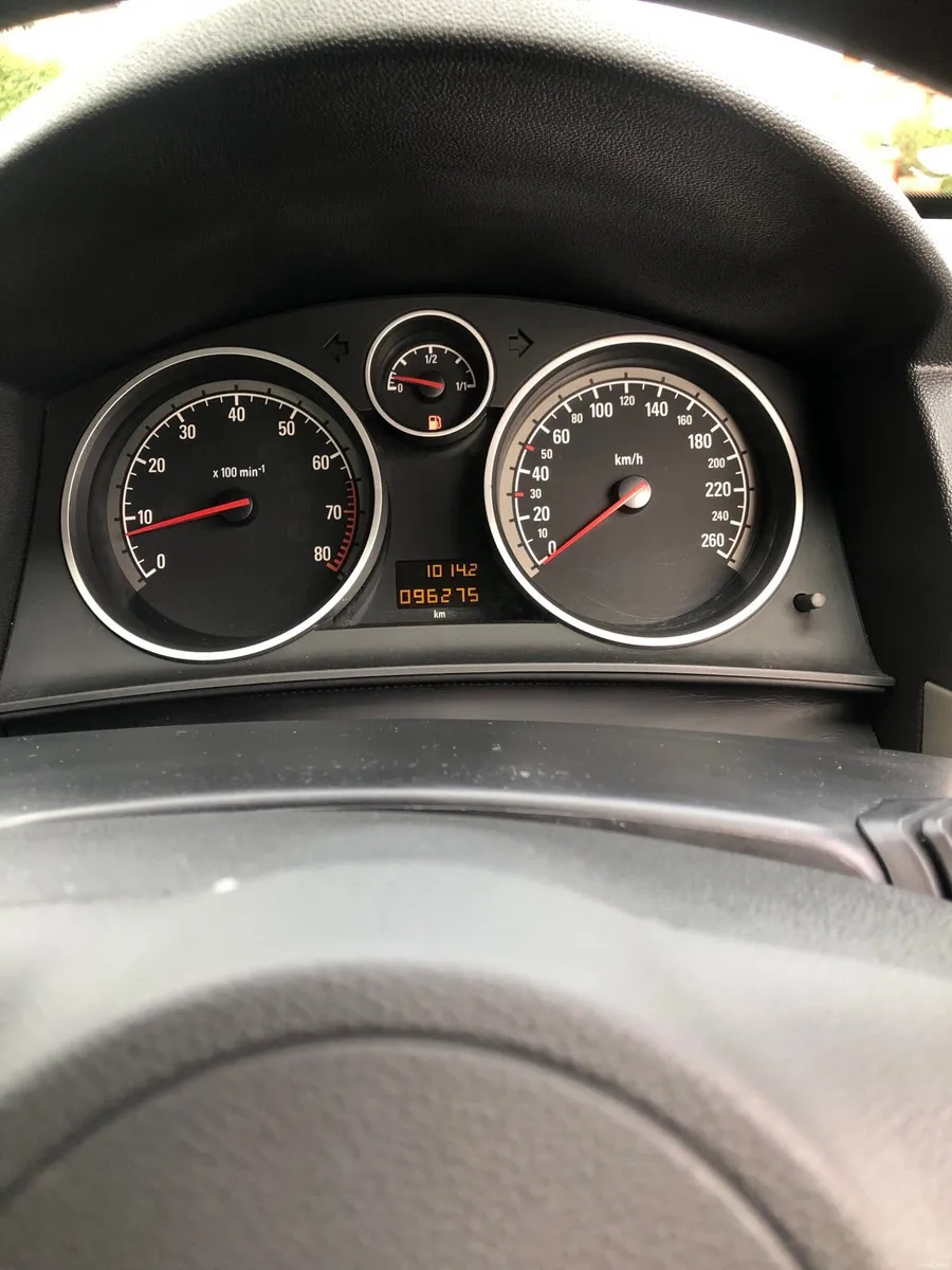 Opel Astra 07 1.4 16v one owner from new - Image 6
