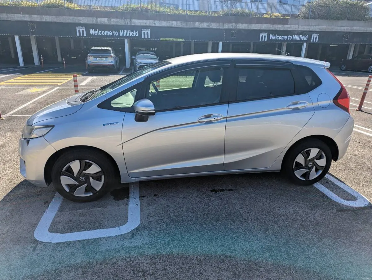 2015 Honda Fit hybrid - Image 6