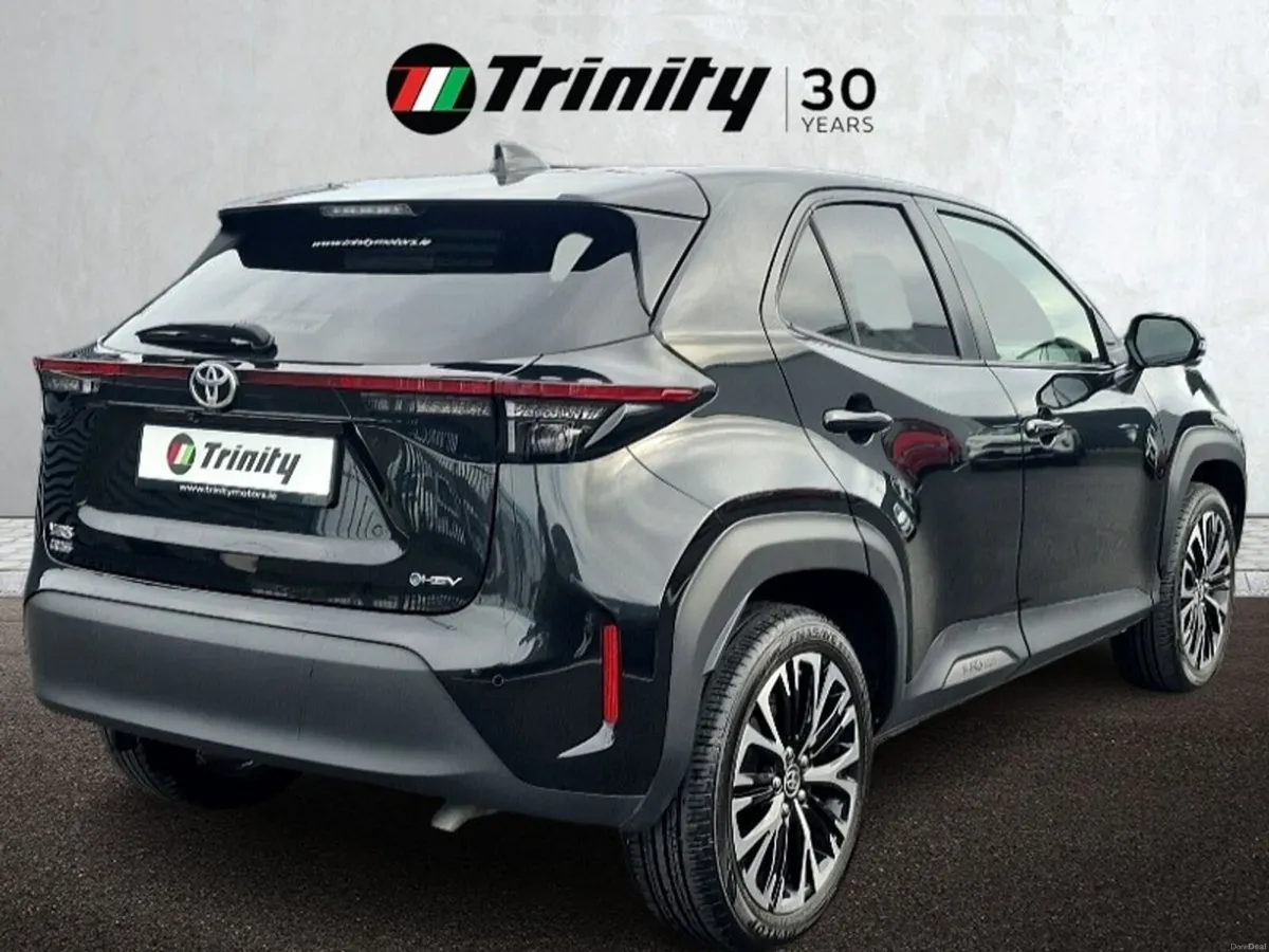 Toyota Yaris Cross ** ADVENTURE HEV ** 360 CAMERA - Image 3