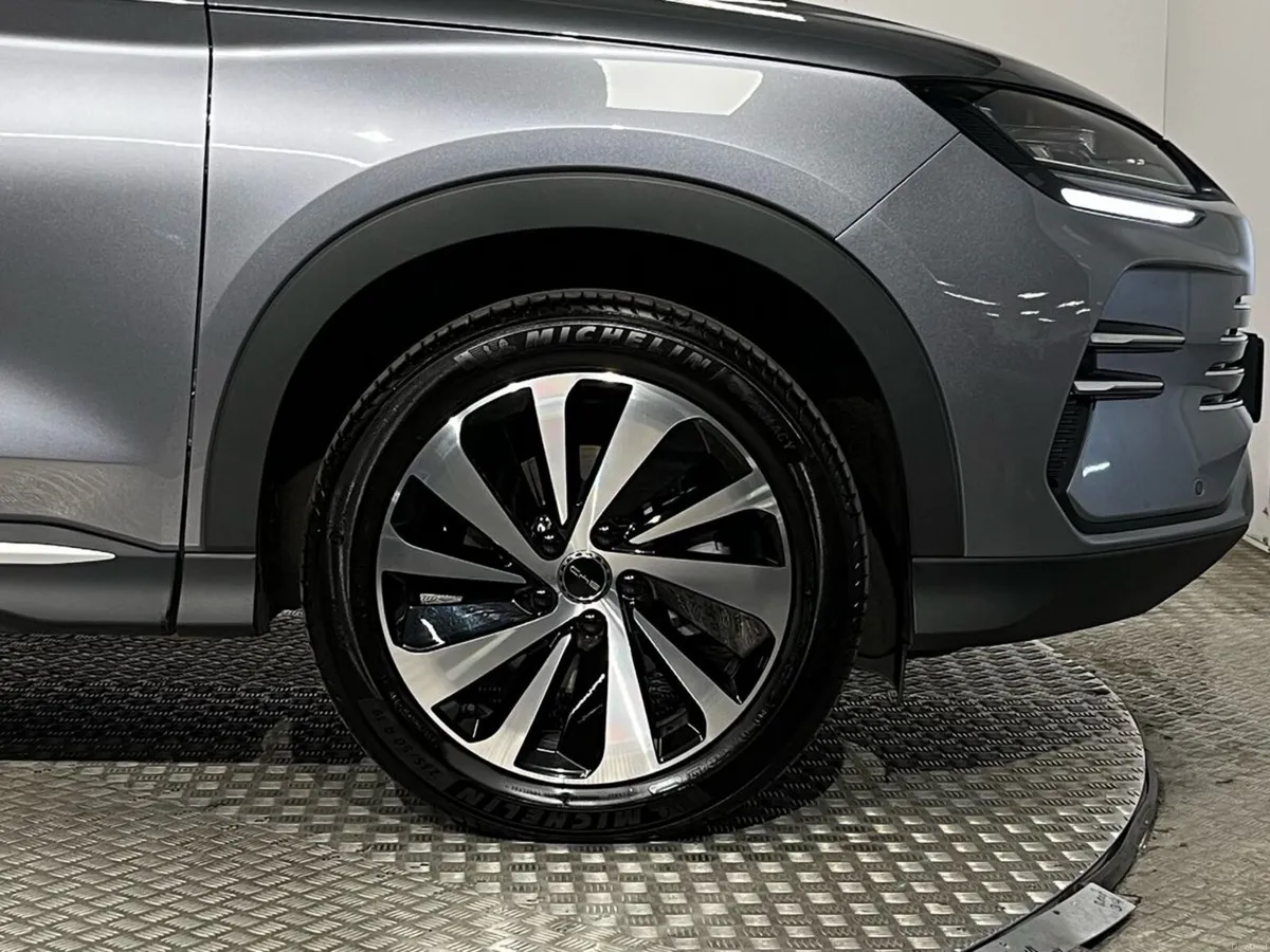 BYD SEAL U Comfort 1.5 PHEV - 19 Inch Alloys - Rev - Image 5