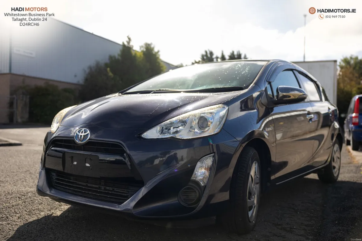 TOYOTA AQUA 1.5 HYBRID 2015 BLUE - 82,000KM - Image 5