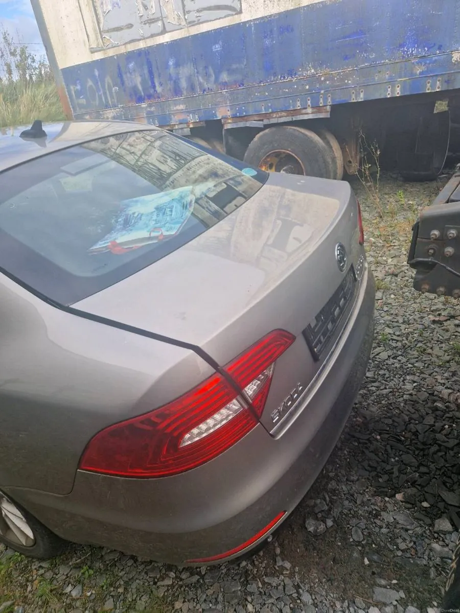 Skoda Superb parts for sale - Image 3