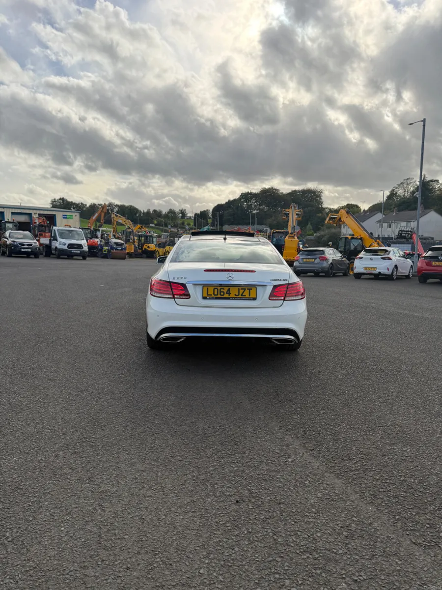 2015 Mercedes-Benz E-Class E220 BlueTEC AMG Line - Image 6