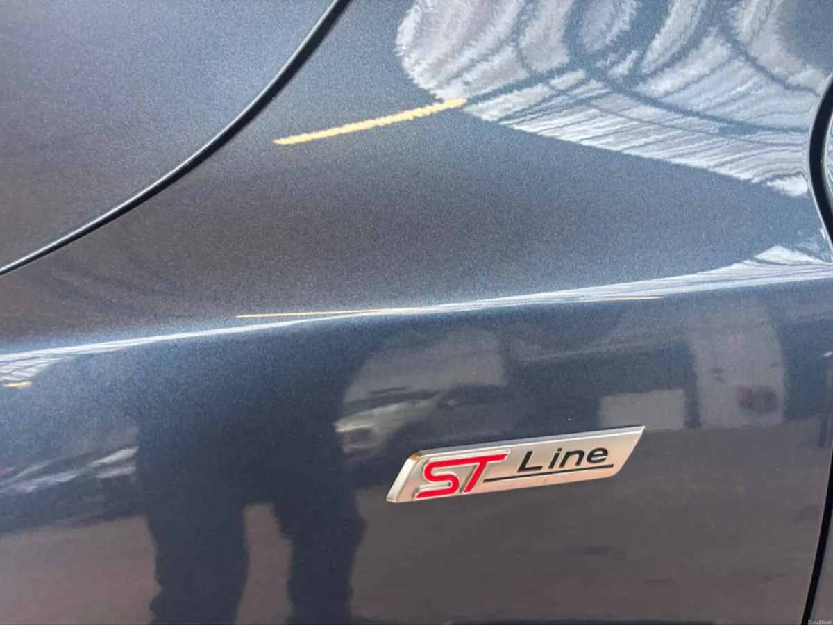 Ford Focus ST-LINE 1.0T 125 M6 FWD 4DR Finance Ava - Image 3
