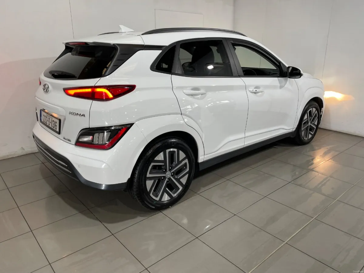 Hyundai KONA PREMIUM 64 5DR BATTERY HEALTH 96.4% - Image 3