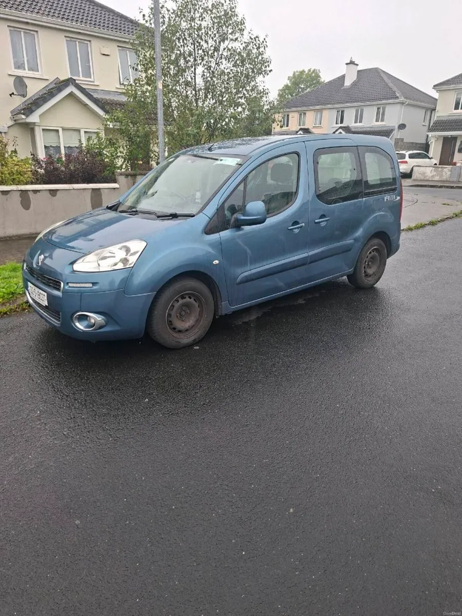 Peugeot Partner Wheelchair Accessible - Image 1
