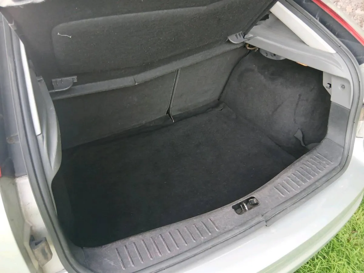 FORD FOCUS . STYLE 2.0 DIESEL 110PS AUTOMATIC - Image 6