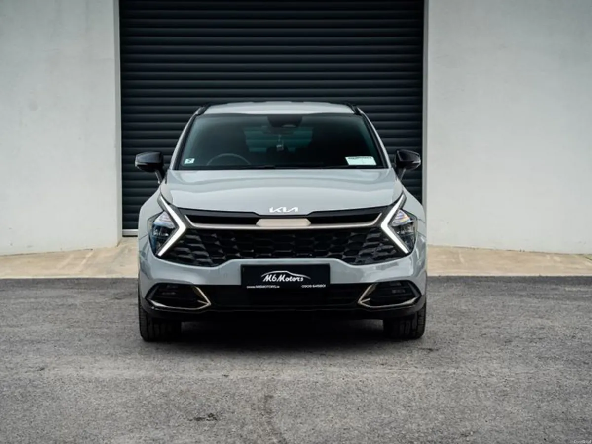 Kia Sportage Phev MY25 *Great Specification* - Image 2