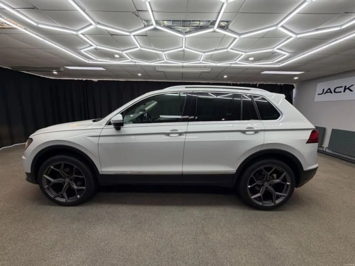 Volkswagen Tiguan SE NAV TDI BMT - Image 6
