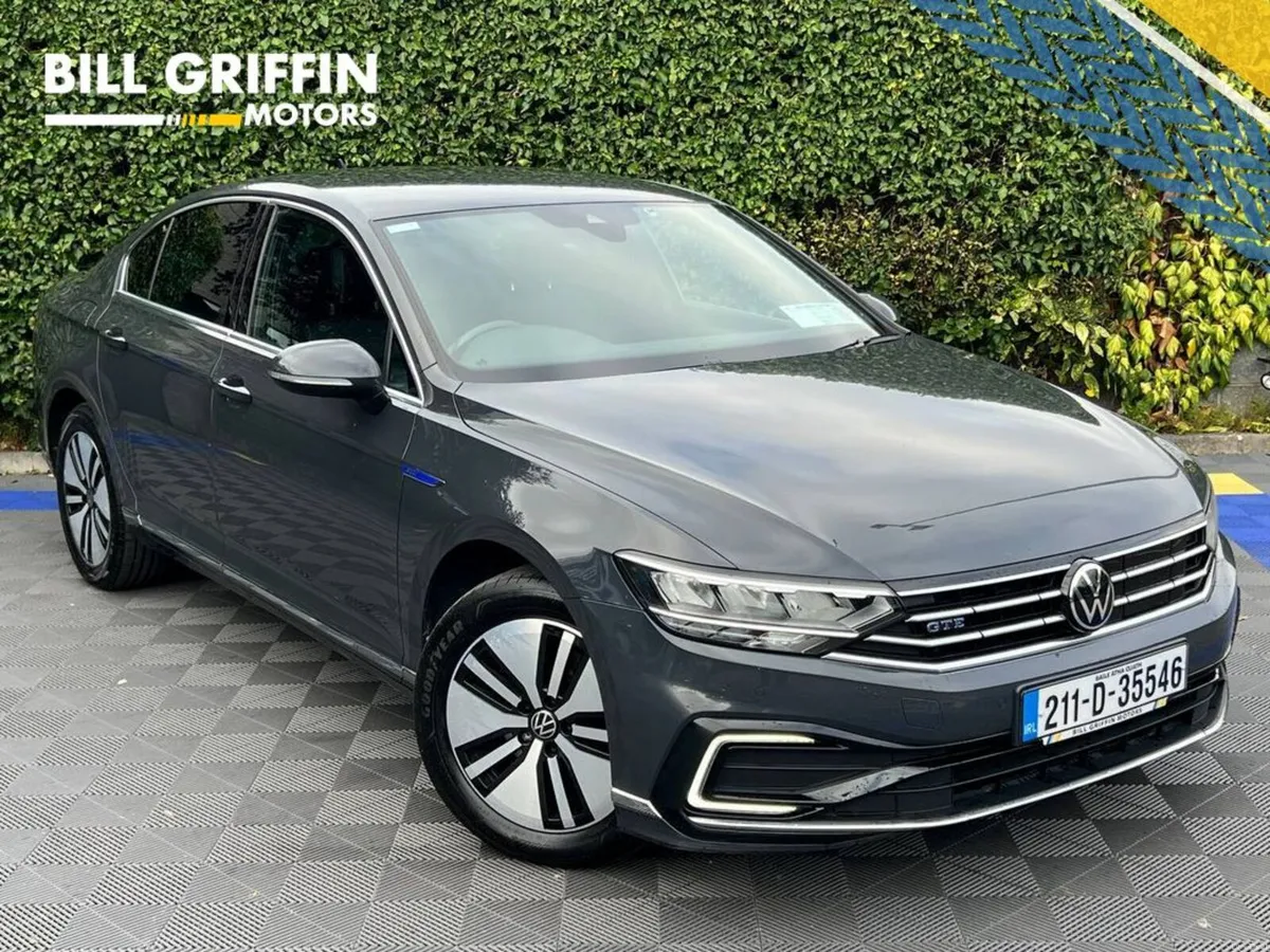 Volkswagen Passat GTE 1.4 HYBRID // DIAMOND CUT AL - Image 1