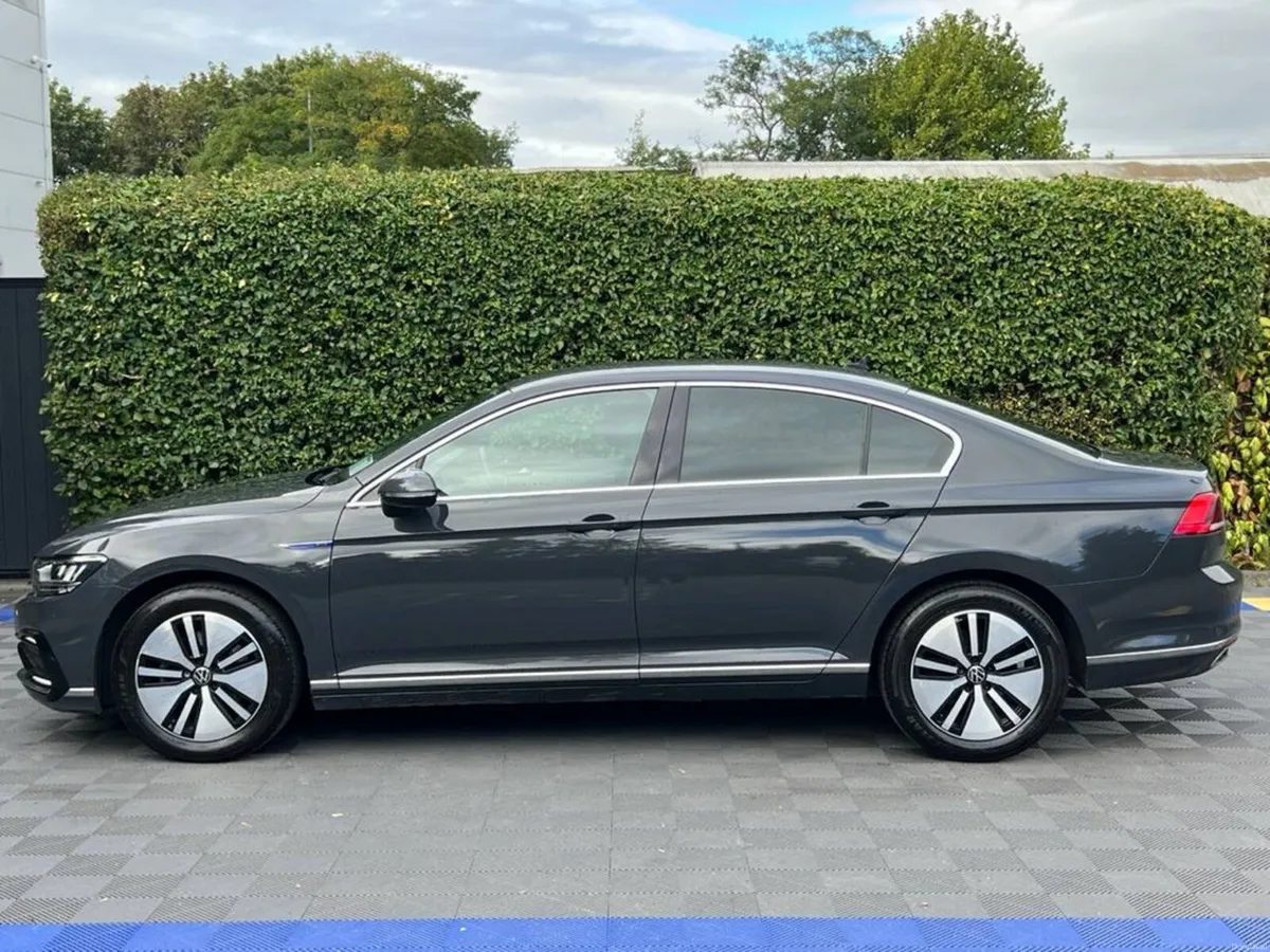 Volkswagen Passat GTE 1.4 HYBRID // DIAMOND CUT AL - Image 3