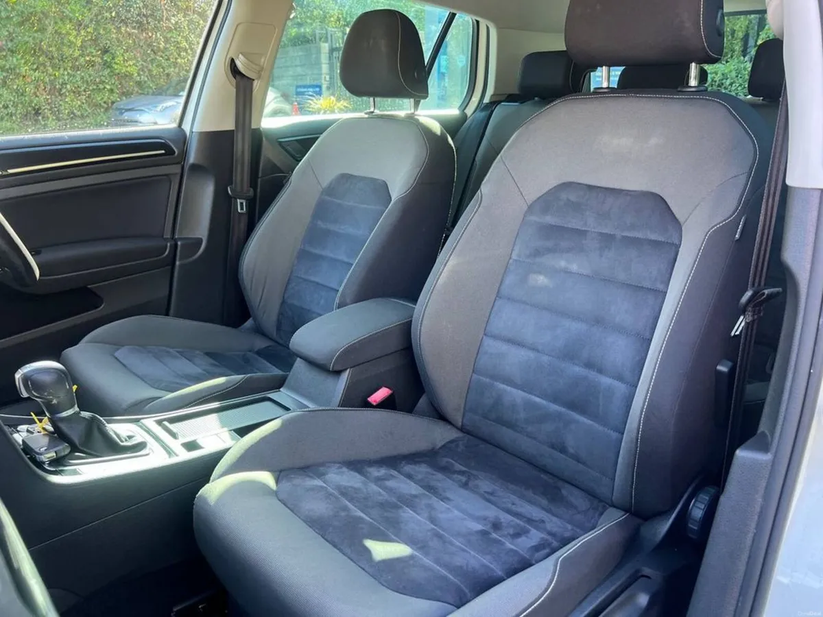 Volkswagen Golf HIGHLINE 1.4 TSI AUTO // APPLE CAR - Image 6