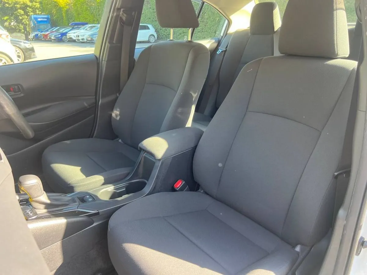 Toyota Corolla GX 1.8 HYBRID AUTO // ADAPTIVE CRUI - Image 6