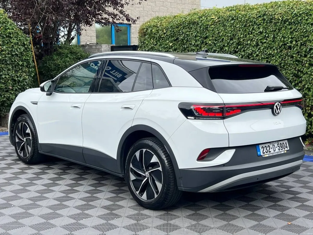 Volkswagen ID.4 PURE 52KWH // PANORAMIC SUNROOF // - Image 6