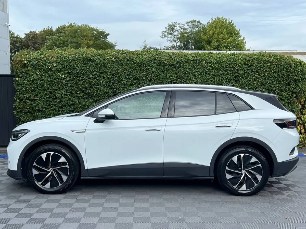 Volkswagen ID.4 PURE 52KWH // PANORAMIC SUNROOF // - Image 4