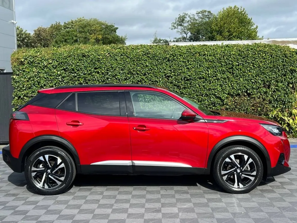 Peugeot 2008 ALLURE PREMIUM PURETECH 1.2 AUTO // D - Image 2