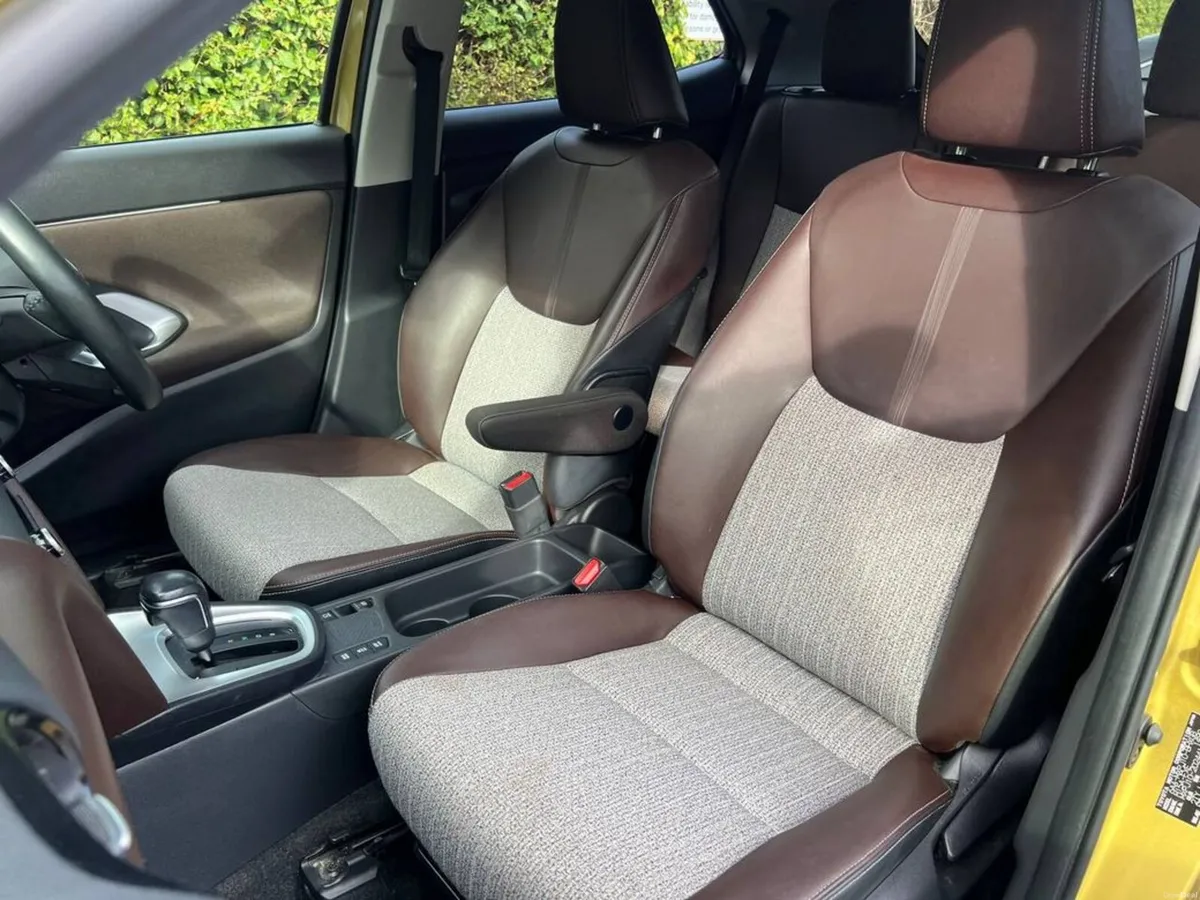 Toyota Yaris Cross Z-SPEC 1.5 HYBRID AUTO // HALF - Image 6
