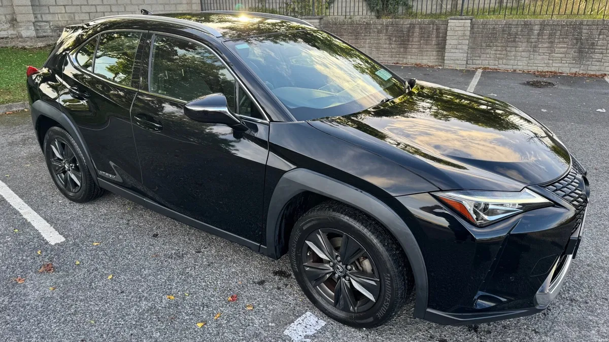 Lexus UX 2020 - Image 1