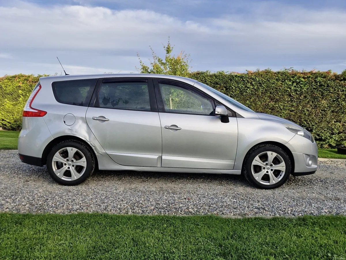 Renault Scenic 7 Seater Taxed & Tested - Image 4