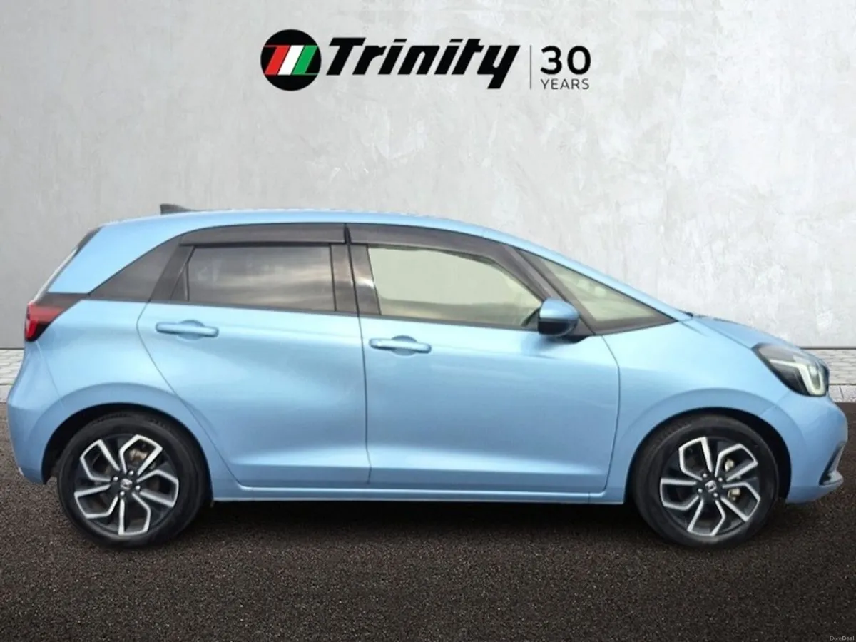 Honda Fit ** HYBRID ** GREAT VALUE ** STUNNING CAR - Image 5