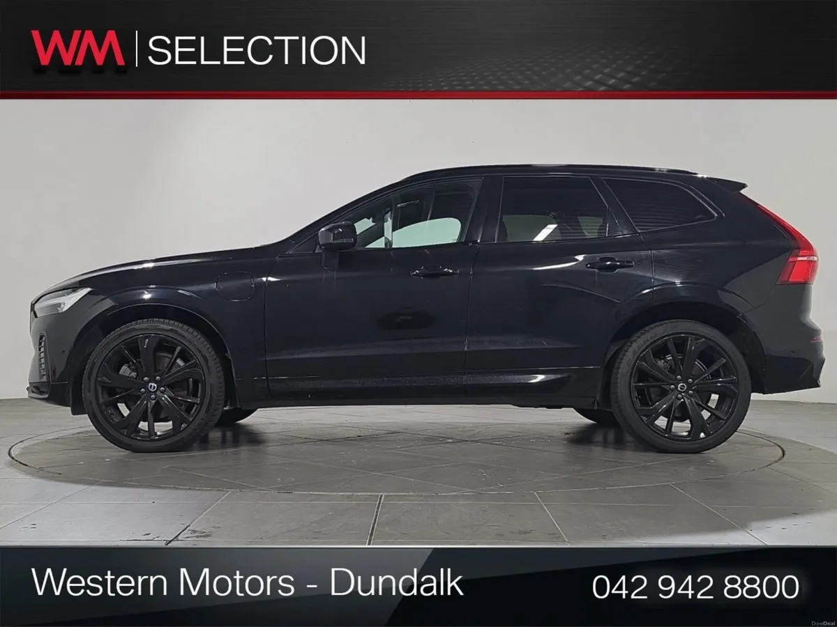 Volvo XC60 T6 AWD PHEV Plus Black Edition - Image 3