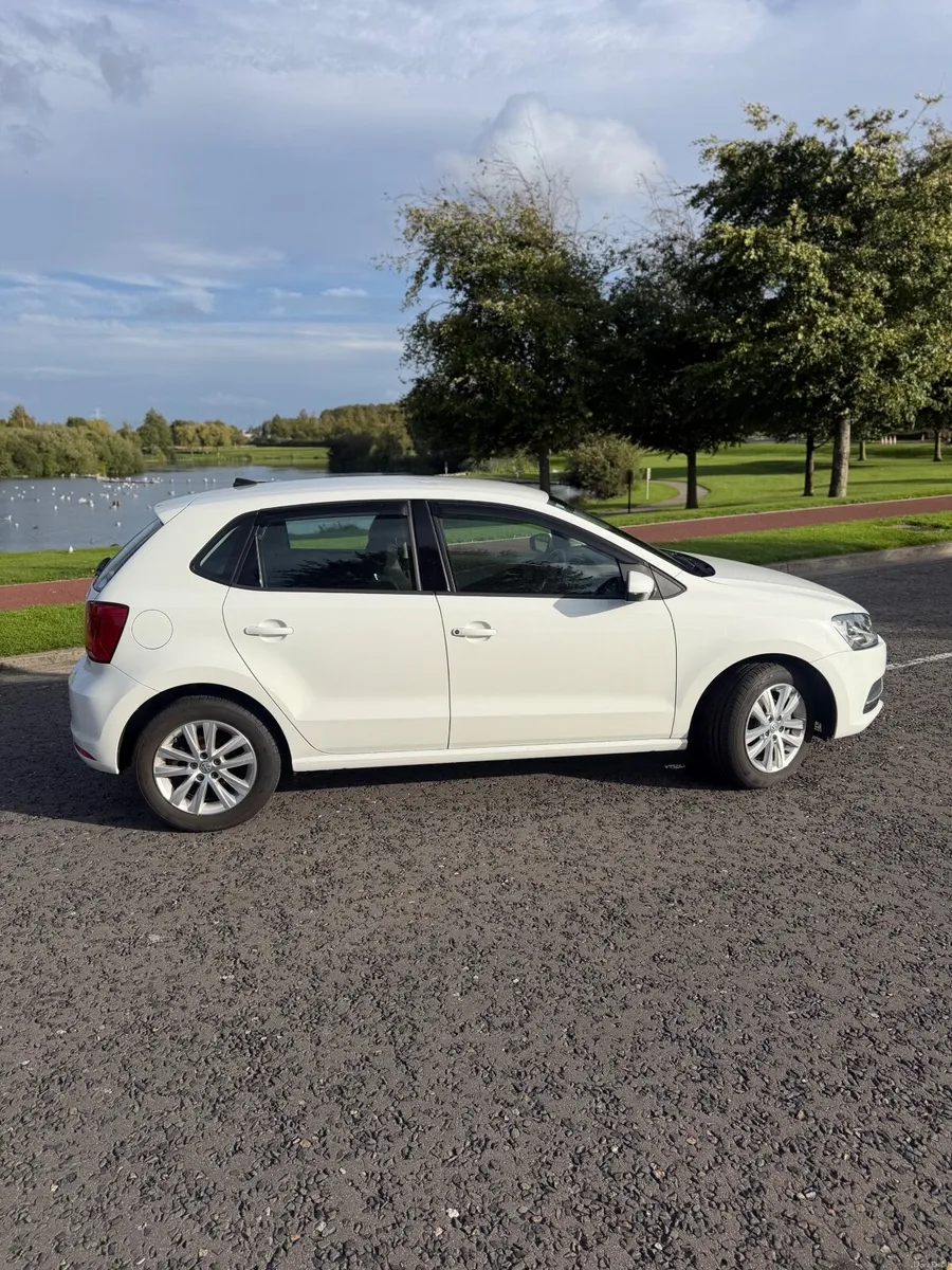 Volkswagen Polo 2016 - Image 2