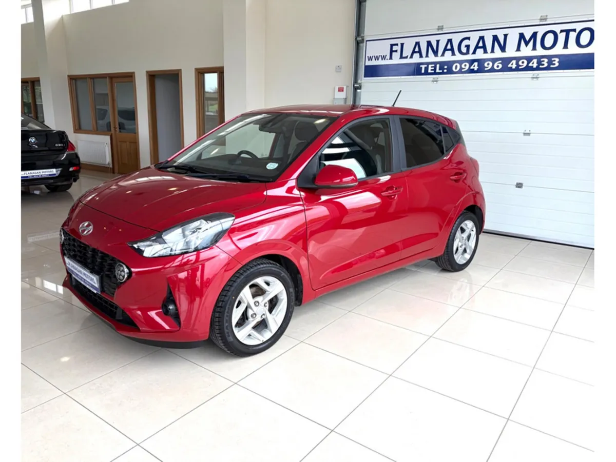 Hyundai i10 DELUXE 5DR - Image 2