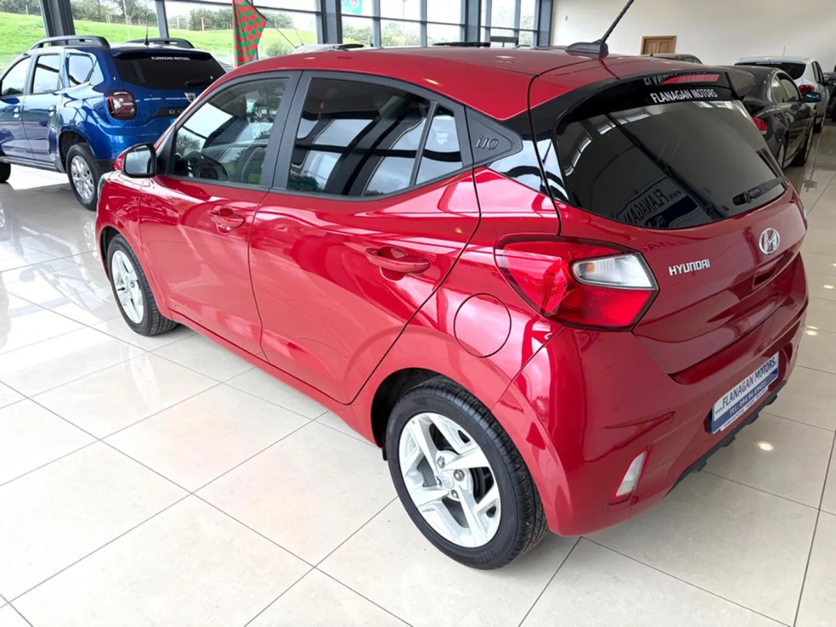 Hyundai i10 DELUXE 5DR - Image 4