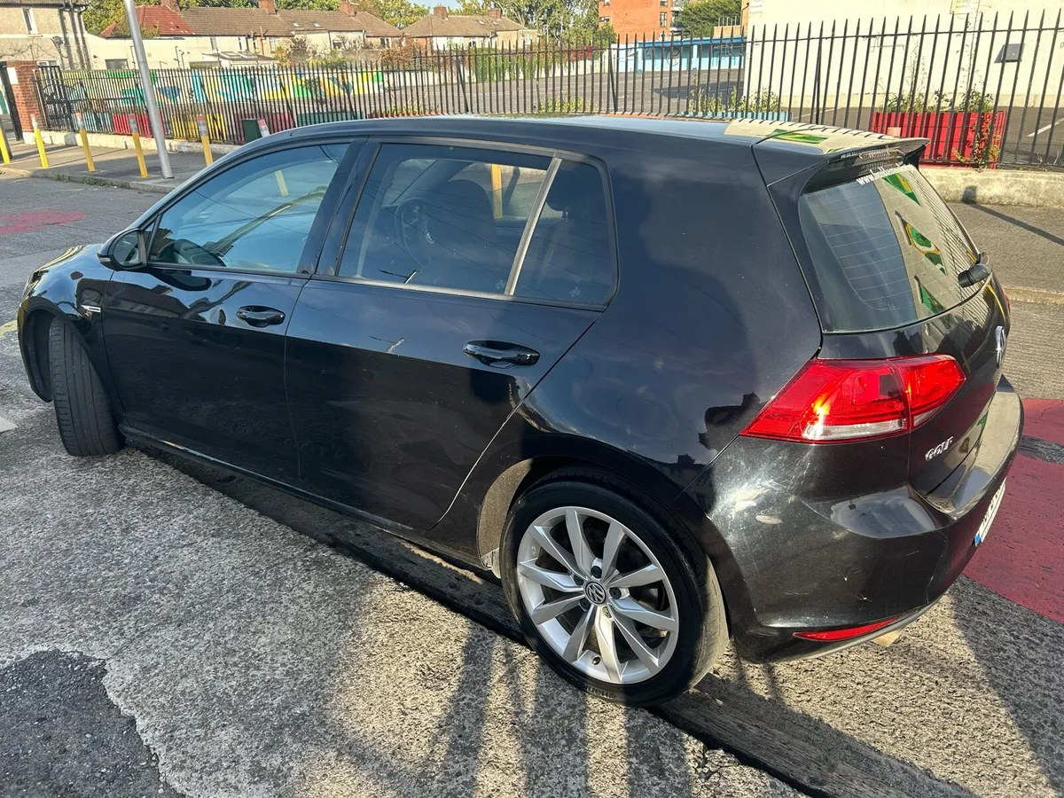 2016 Volkswagen Golf - Image 4