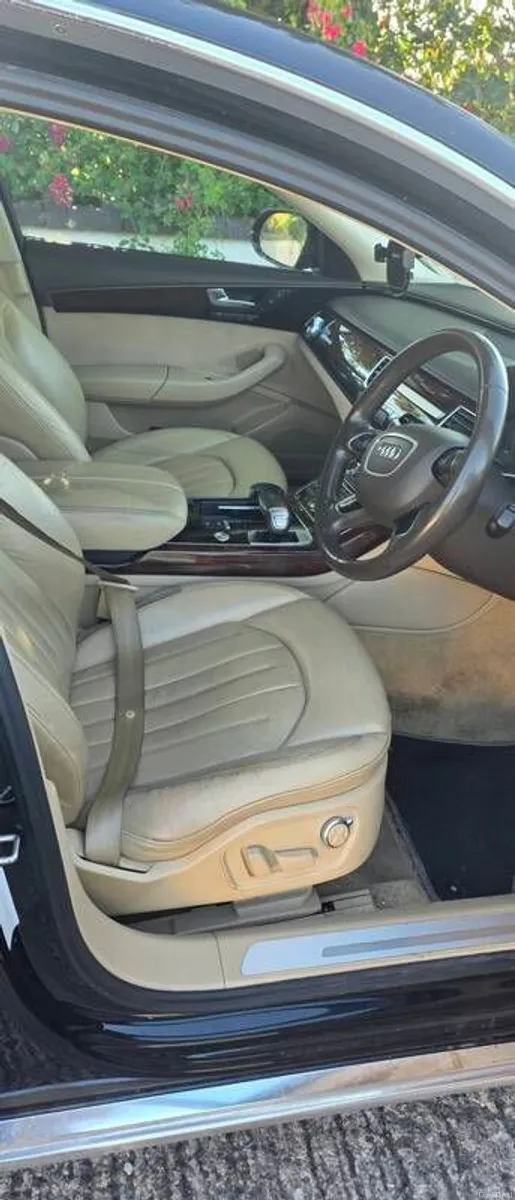 2012 Audi A8 - Image 6