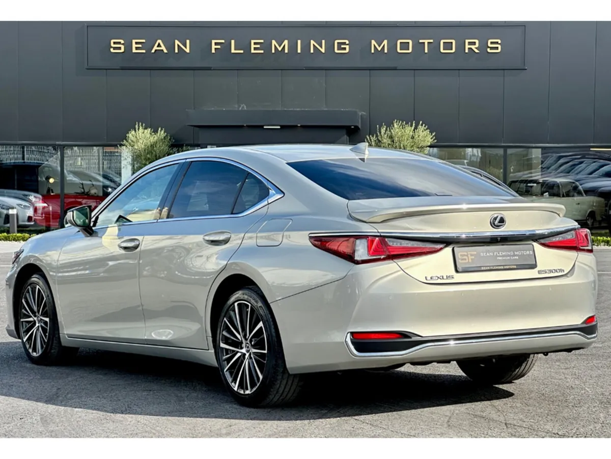 Lexus ES ES 300H CVT AUTO - Image 3