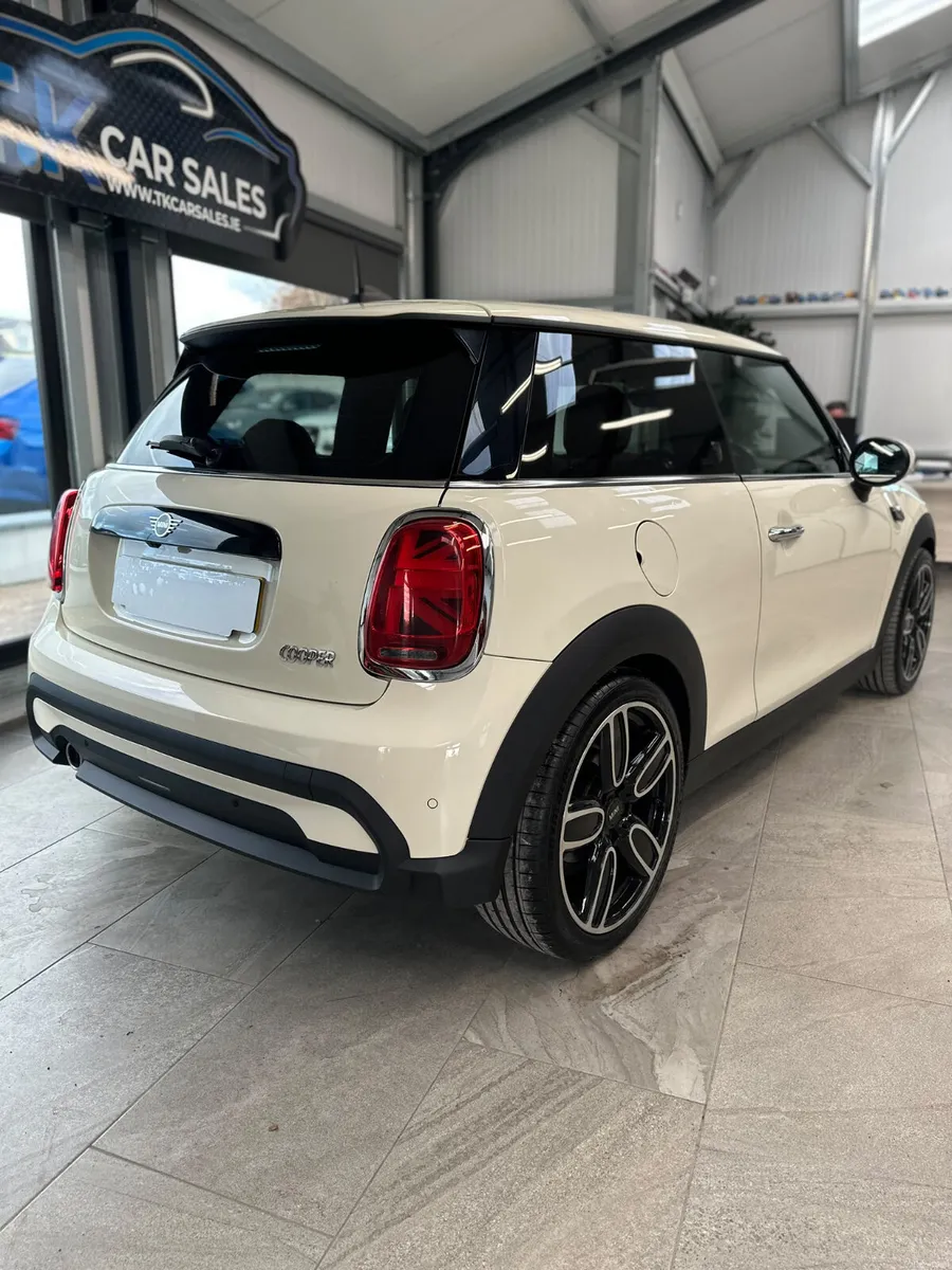 211 MINI COOPER YOURS EDITION - Image 4