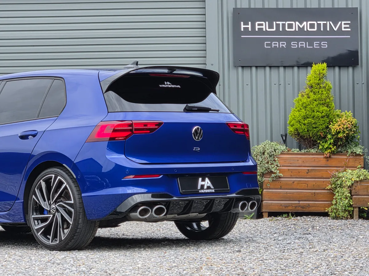 2023 VW GOLF R 320BHP 4MOTION LOW KMS - Image 4