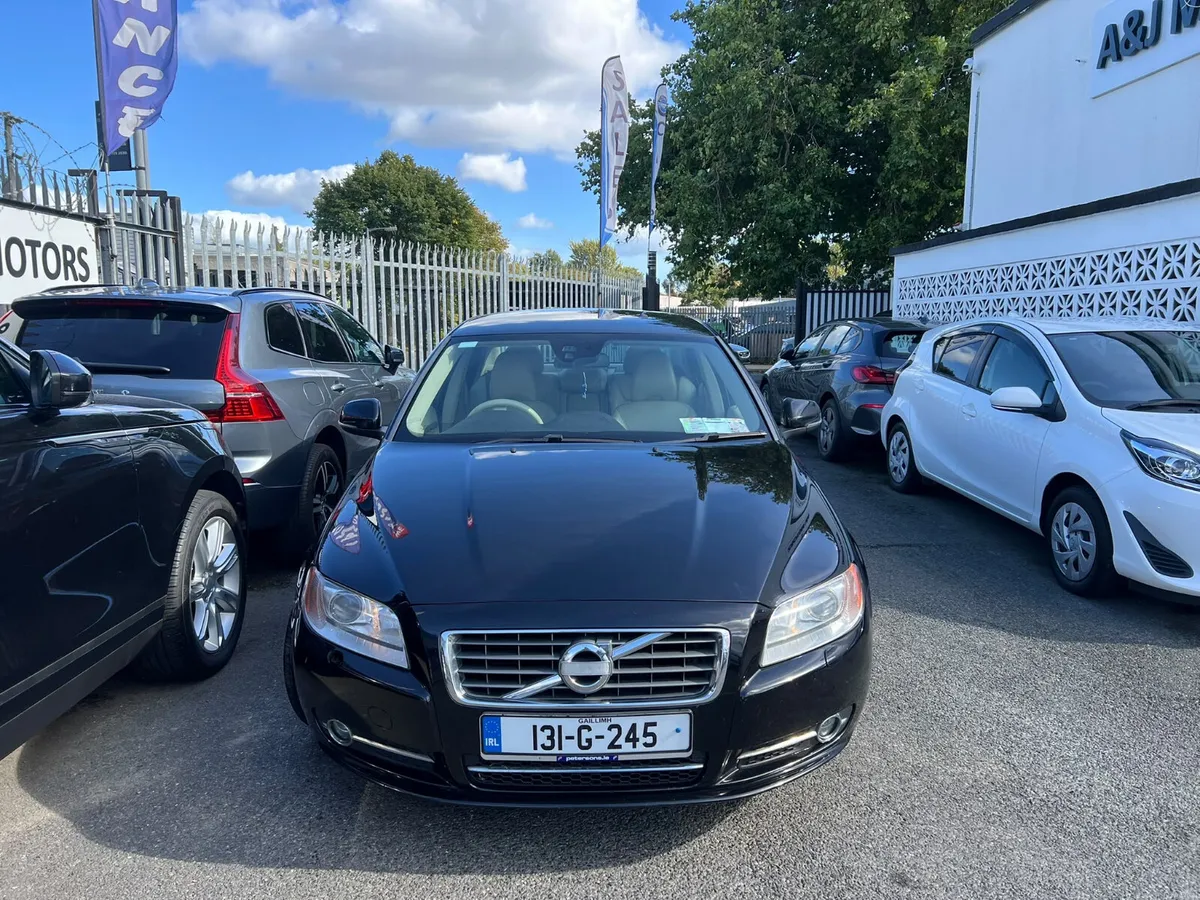 13 Volvo S80 Diesel Automatic - Image 3