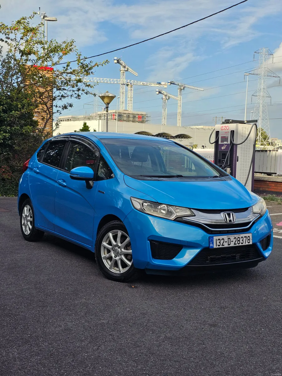Honda Fit Hybrid Automatic 1.5 - Image 3