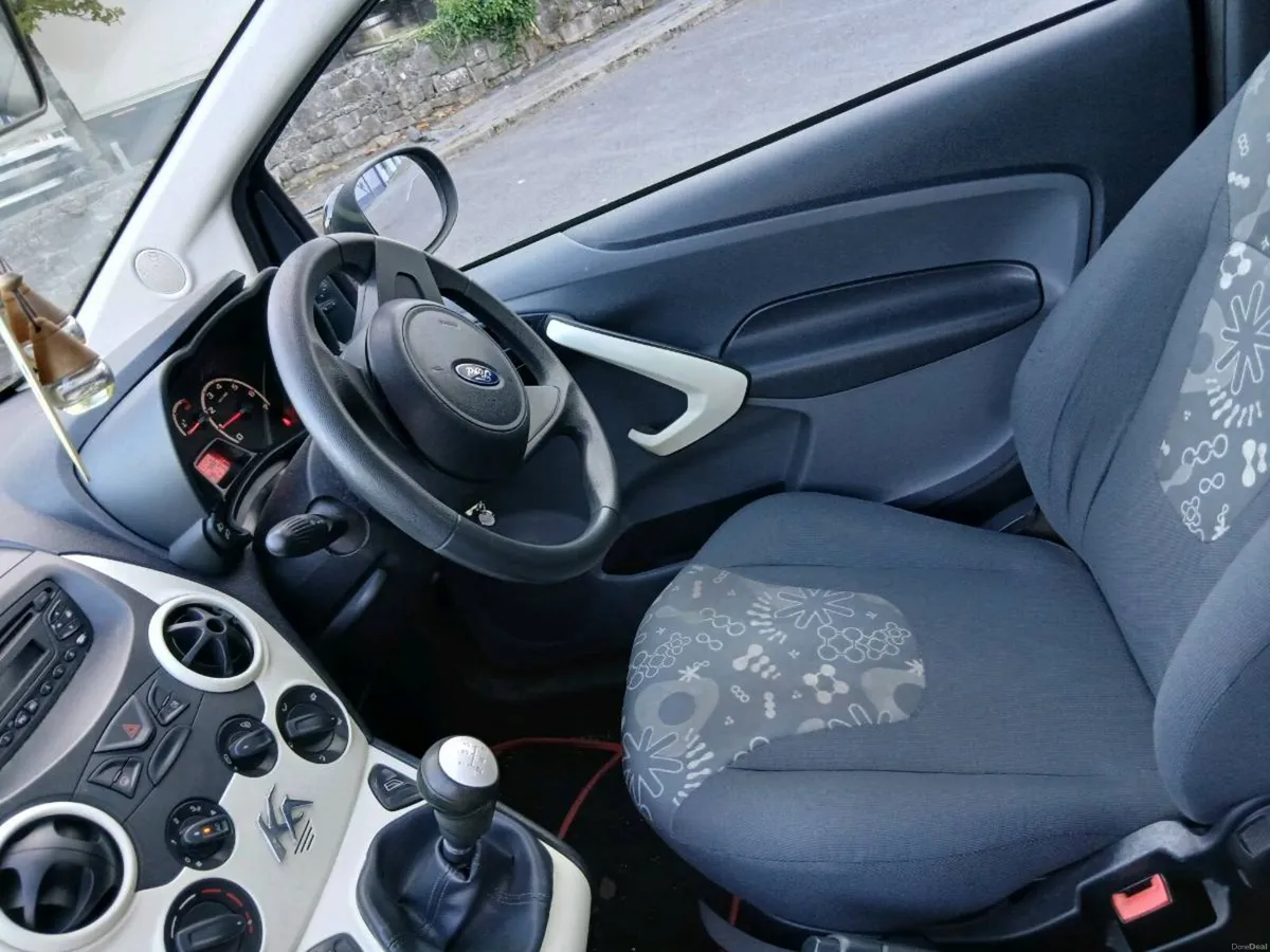 2010 Ford KA - Image 3