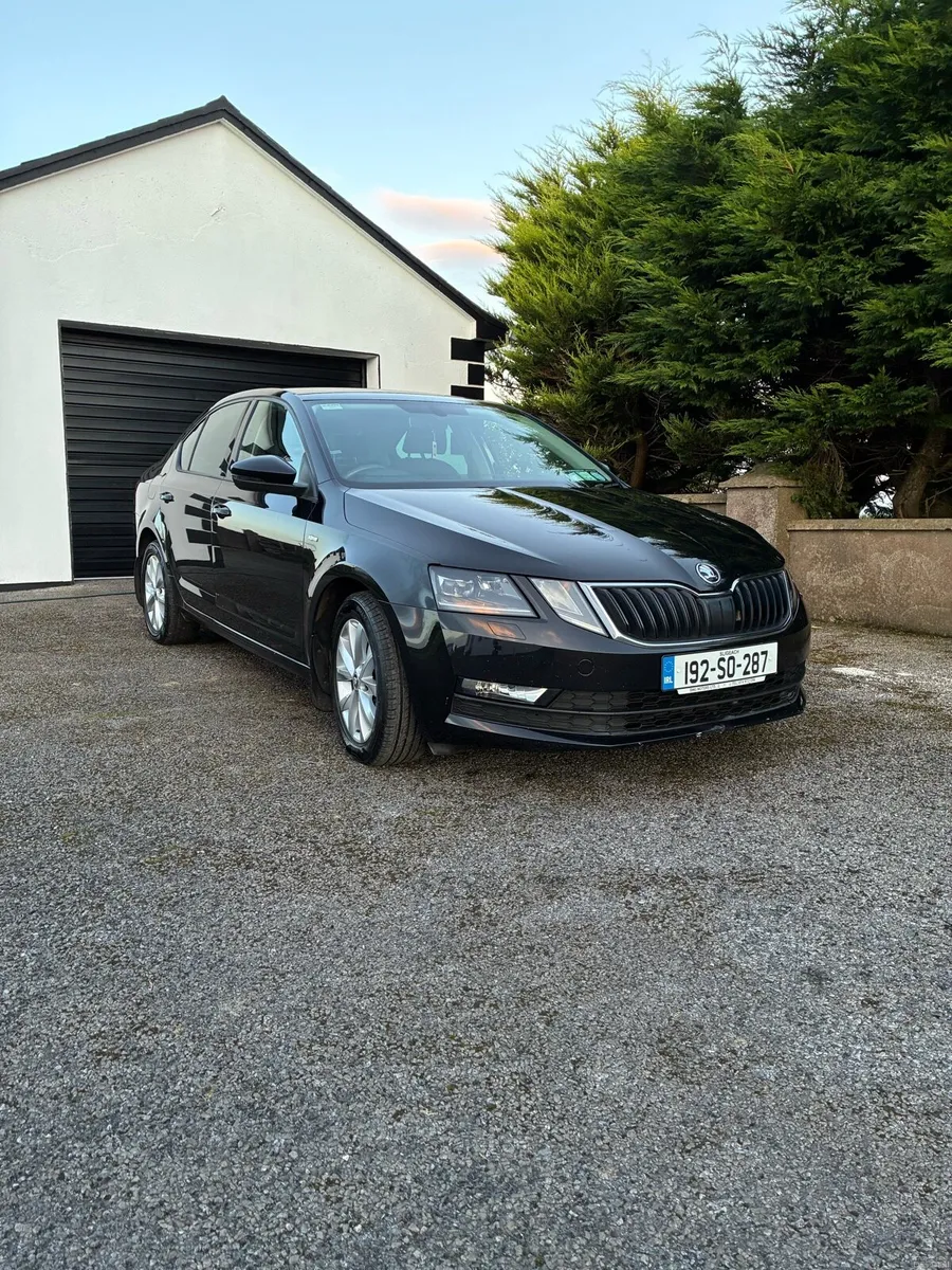 ŠKODA OCTAVIA 1.6 DIESAL FOR SALE - Image 1